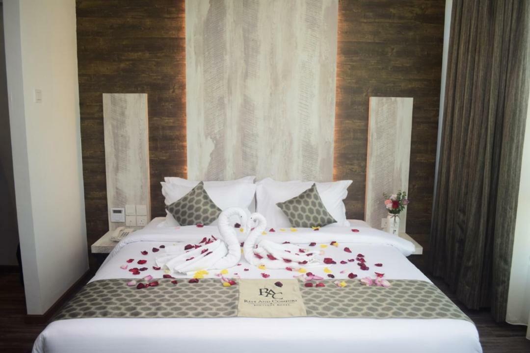 Rest And Comfort Boutique Hotel Куала-Тренгану Екстер'єр фото
