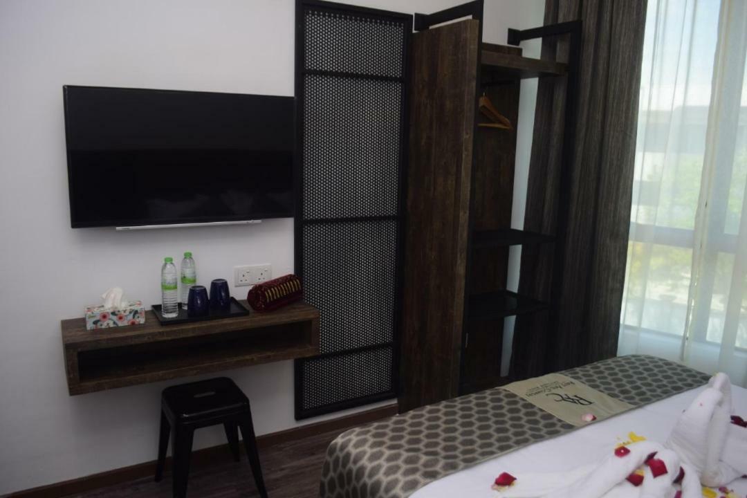 Rest And Comfort Boutique Hotel Куала-Тренгану Екстер'єр фото