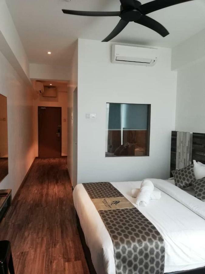 Rest And Comfort Boutique Hotel Куала-Тренгану Екстер'єр фото