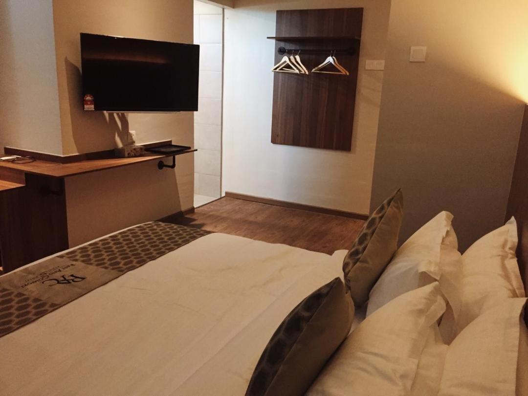 Rest And Comfort Boutique Hotel Куала-Тренгану Екстер'єр фото